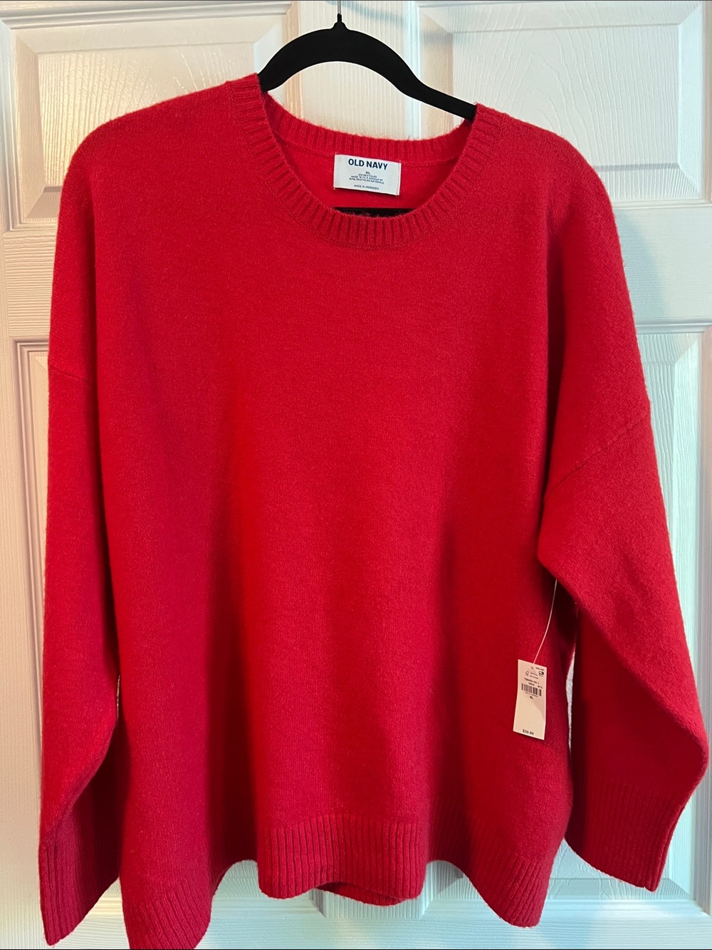 New with tag Old Navy Red Scoopneck Crew Sweater